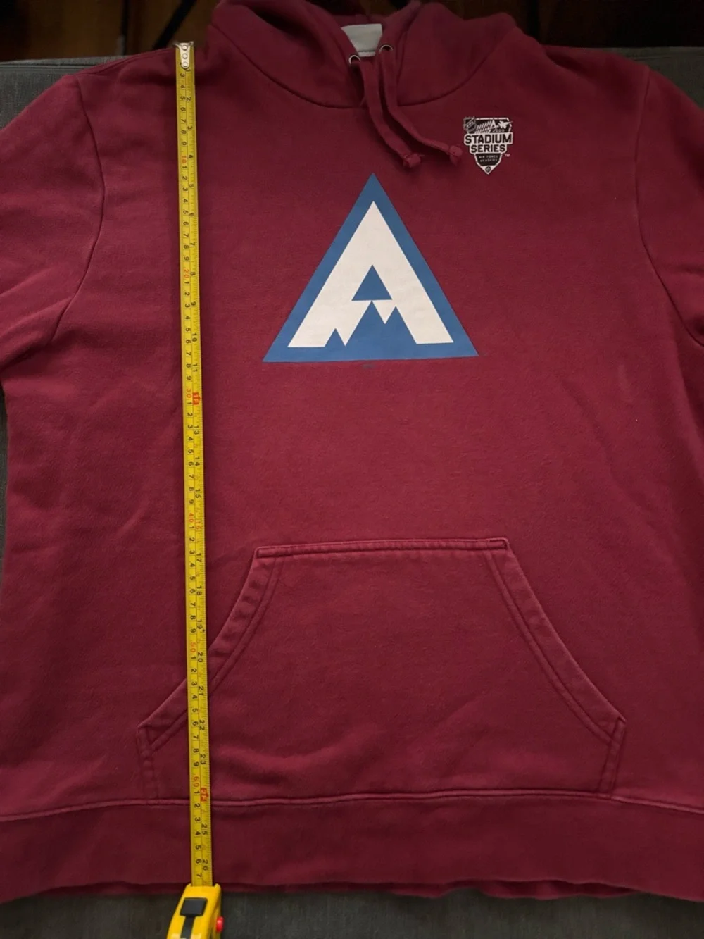 Fanatics XL Colorado Avalanche NHL 2020 Stadium Series Burgundy "A" Hoodie - Picture 3 of 4